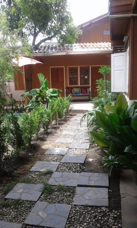 Luna Guesthouse 2 Chiang Mai Exterior photo